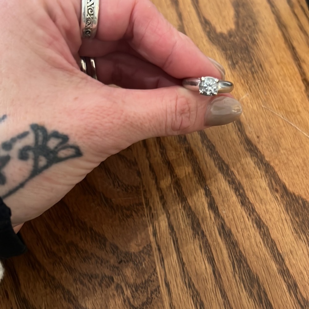 Diamond Engagement Ring - Picture 5 of 9
